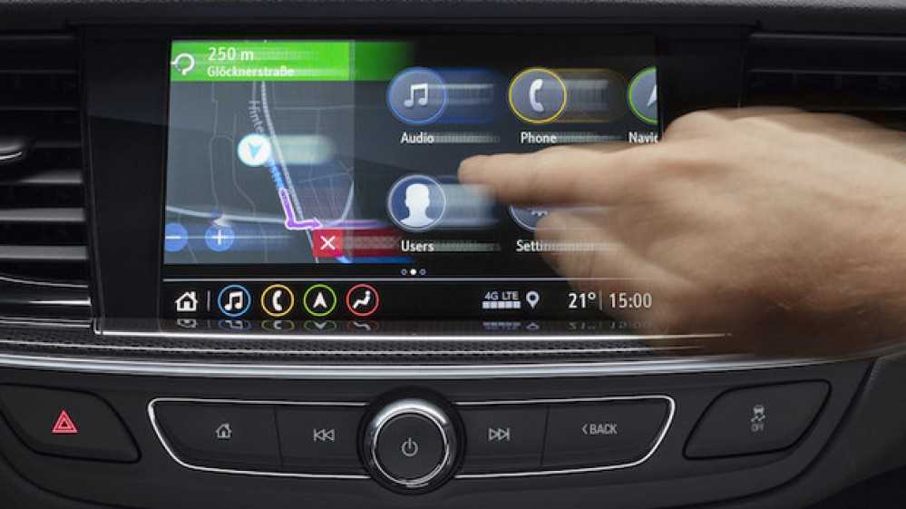 Radio e automobilisti sodalizio vincente. La radio è sempre il mezzo più amato e il preferito da chi guida