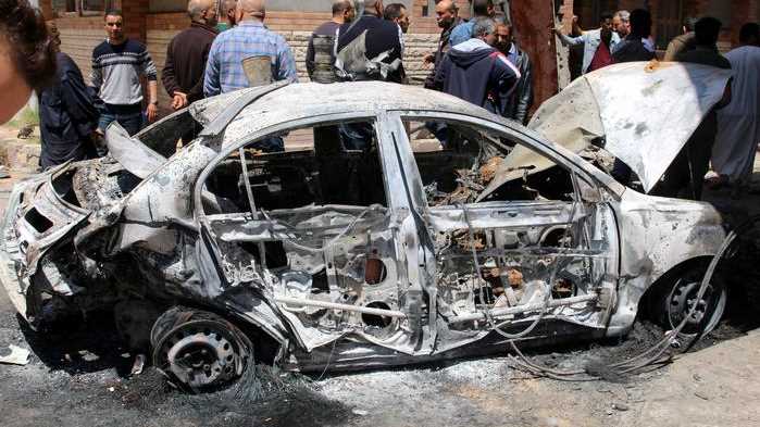 Raid su un collegio militare a Tripoli, in Libia, decine di morti