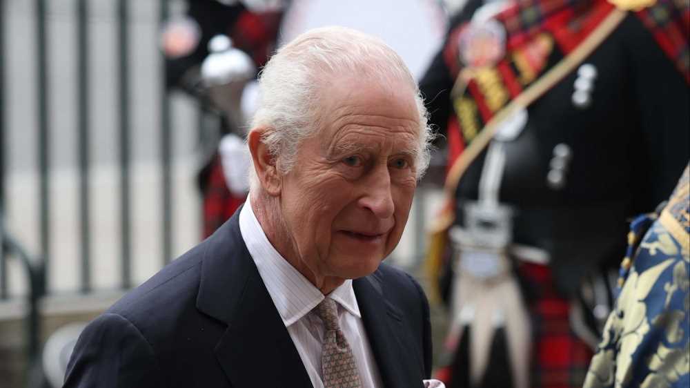 Re Carlo: le mie cure contro il cancro nel nuovo anno saranno ridotte