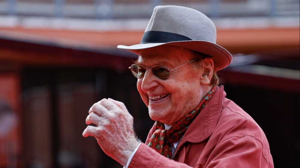 Renzo Arbore amarcord racconta tutto su Bandiera gialla: "Come ci divertivamo in quegli anni..."