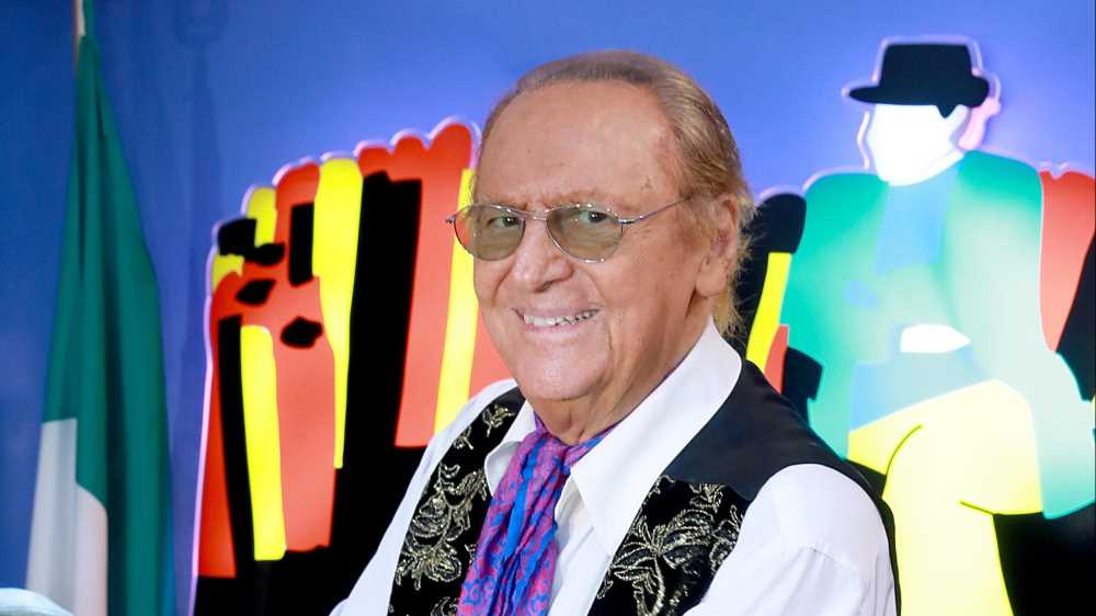 Renzo Arbore: una vita che è un "meraviglioso Papocchio". Ecco cosa svela a Tv sorrisi e canzoni