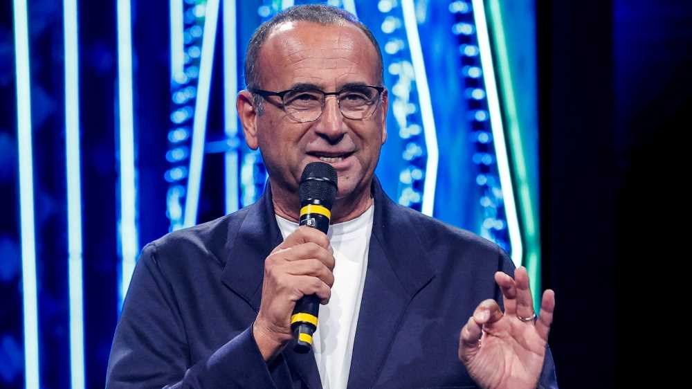 Sanremo 2026, ecco i nomi dei 30 Big in gara. Il tradizionale annuncio di Carlo Conti