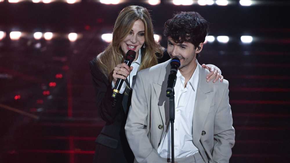 Sanremo 2026, Fulminacci racconta a RTL 102.5 la serata cover: “È stato stupendo fare un’esibizione con Francesca Fagnani”