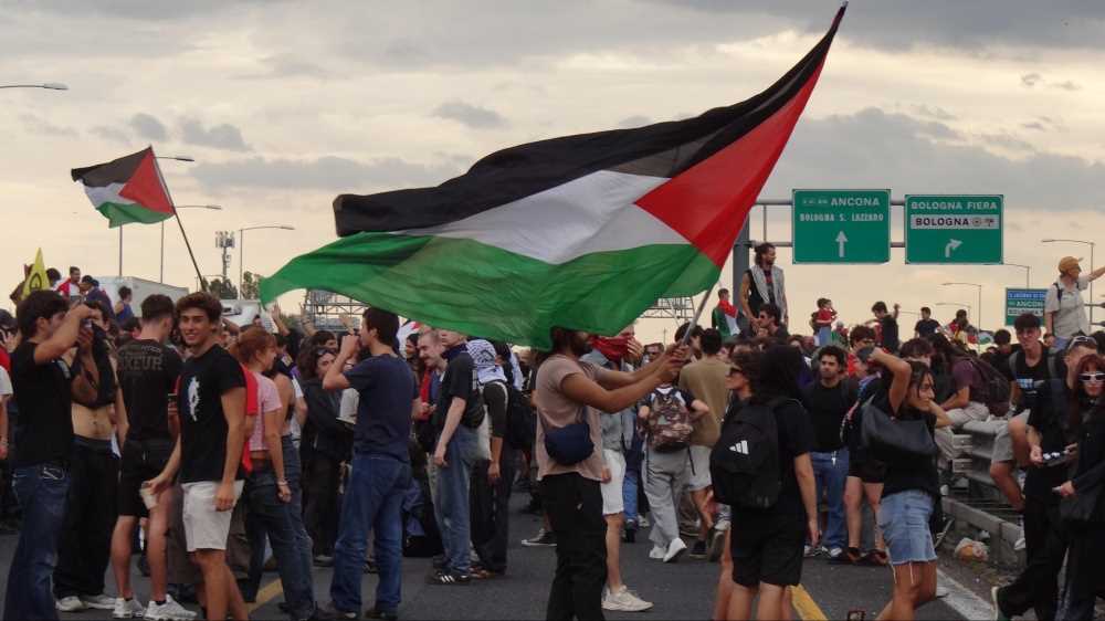 Scioperi in tutta Italia per la Flotilla e Gaza. Un milione in piazza. A Bologna una donna rischia di perdere un occhio