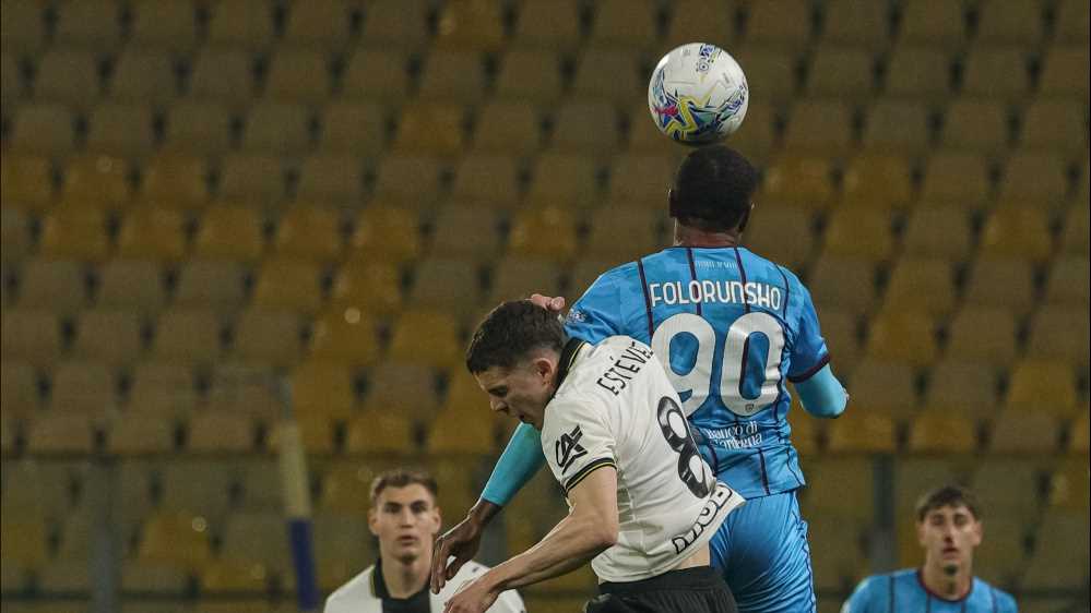 Serie A, pari nella sfida salvezza Parma-Cagliari, oggi in campo Inter e Napoli