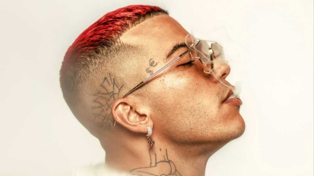 Sfera Ebbasta, ecco il videoclip di "Bottiglie Privé", diretto da Pepsy Romanoff