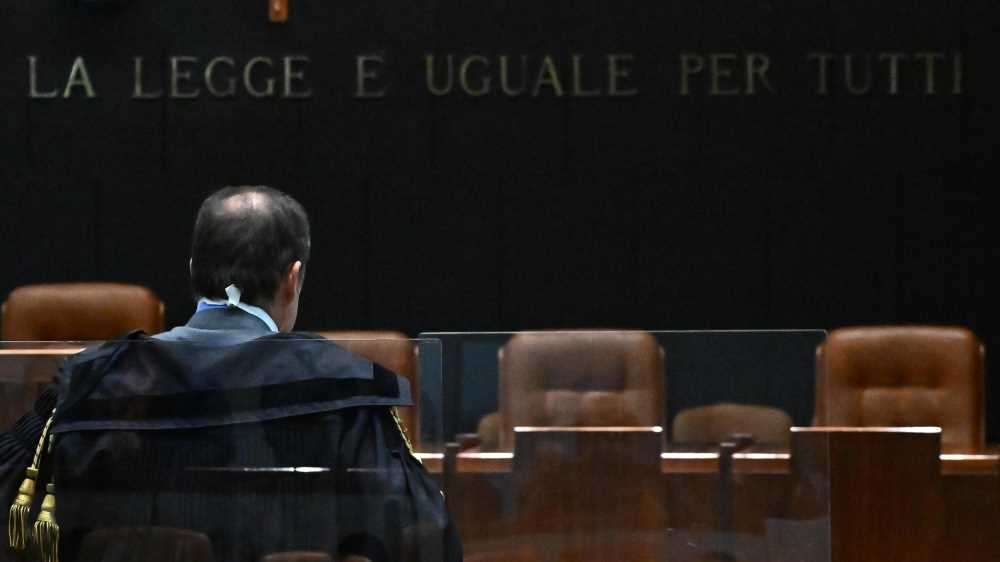 Sfigurò l'ex compagna ma non andrà in carcere. La sentenza, insulti e minacce sono comprensibili