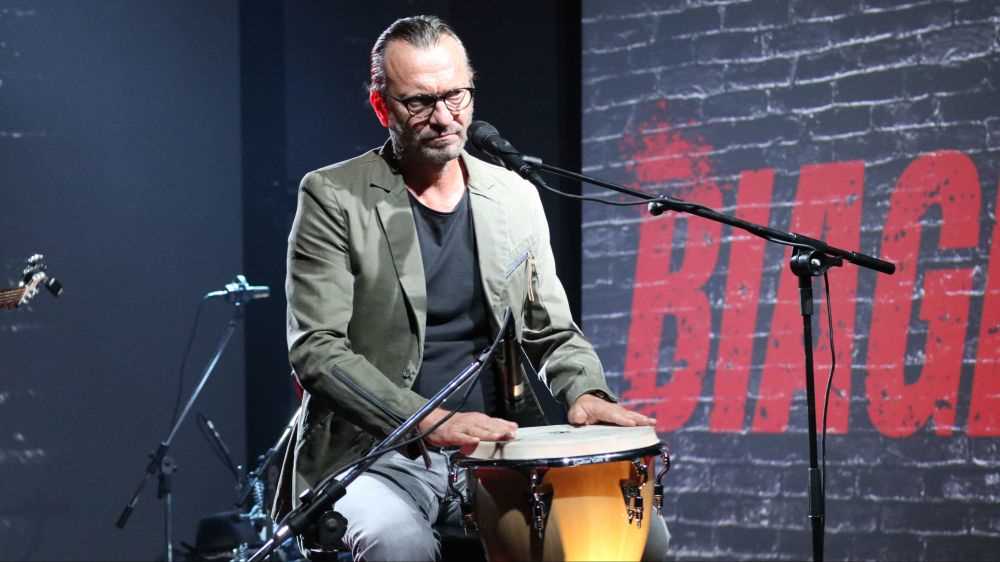 Suite 102.5 Prime Time Live, primo ospite Biagio Antonacci, presentata in esclusiva la versione acustica di "Chiaramente visibili dallo spazio”