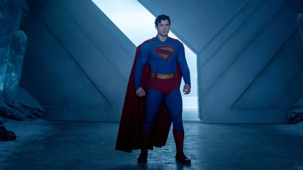 Superman: trama, cast e recensione del nuovo film in arrivo oggi nelle sale italiane