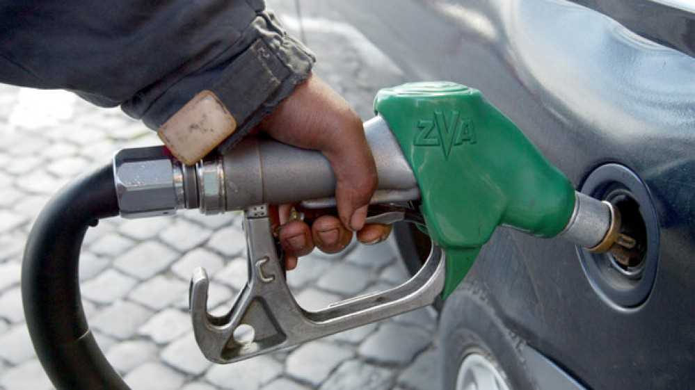 Svolta green per le automobili, nell'Unione Europea stop a benzina e diesel dal 2035