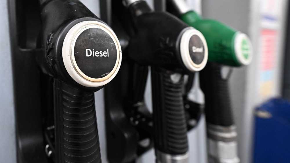 Taglio delle accise prorogato fino al 3 luglio. Resta di 5 centesimi per la benzina, scende da 10 a 5 per il Diesel
