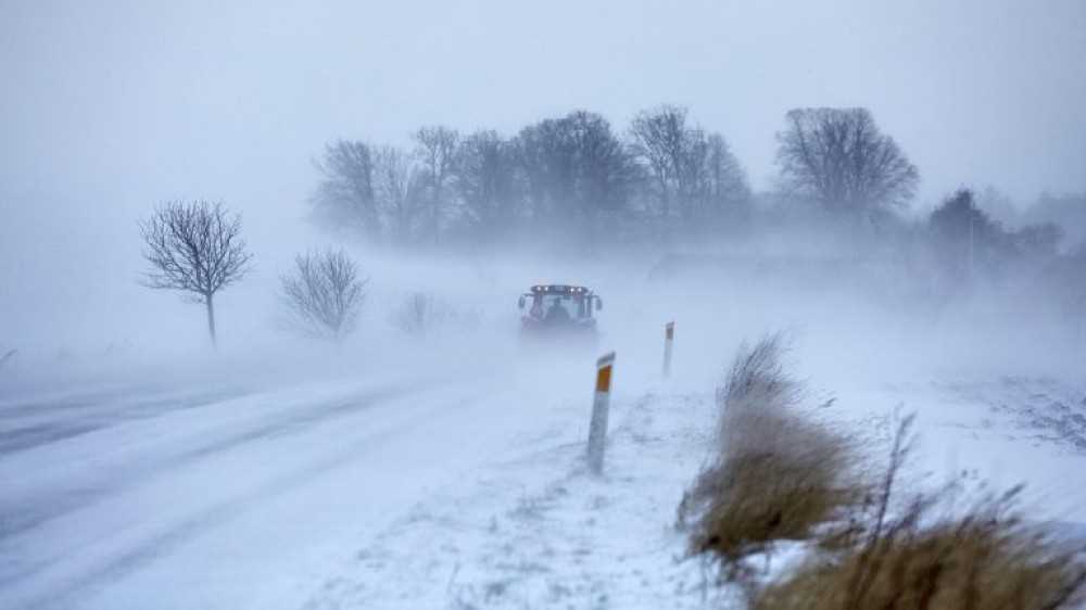Tempesta di neve in Danimarca, clienti e dipendenti trascorrono la notte in un centro commerciale