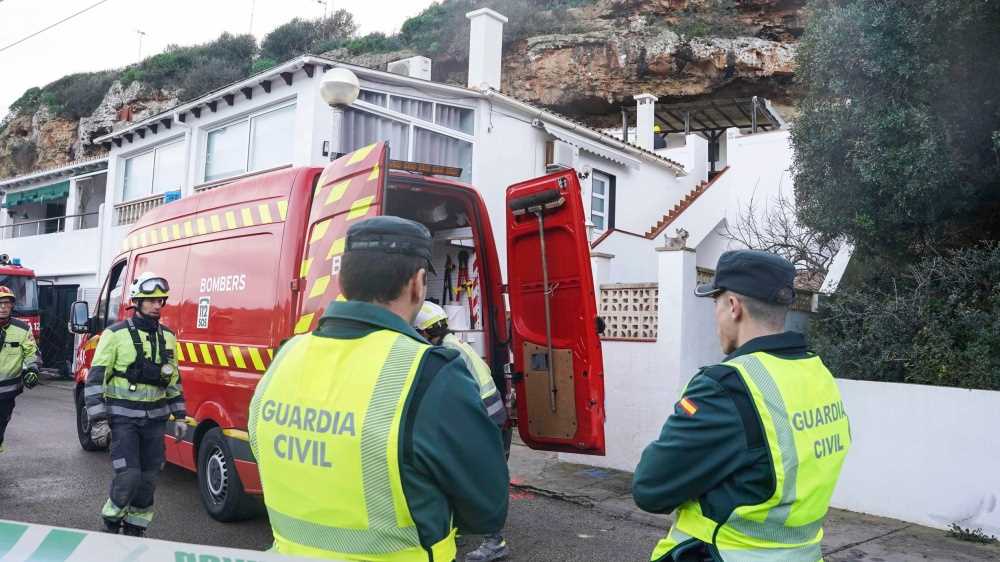 Tenerife uomo uccide il figlio di 10 anni con un machete, la mamma è in fin di vita, lui è stato ucciso dalla guardia civile