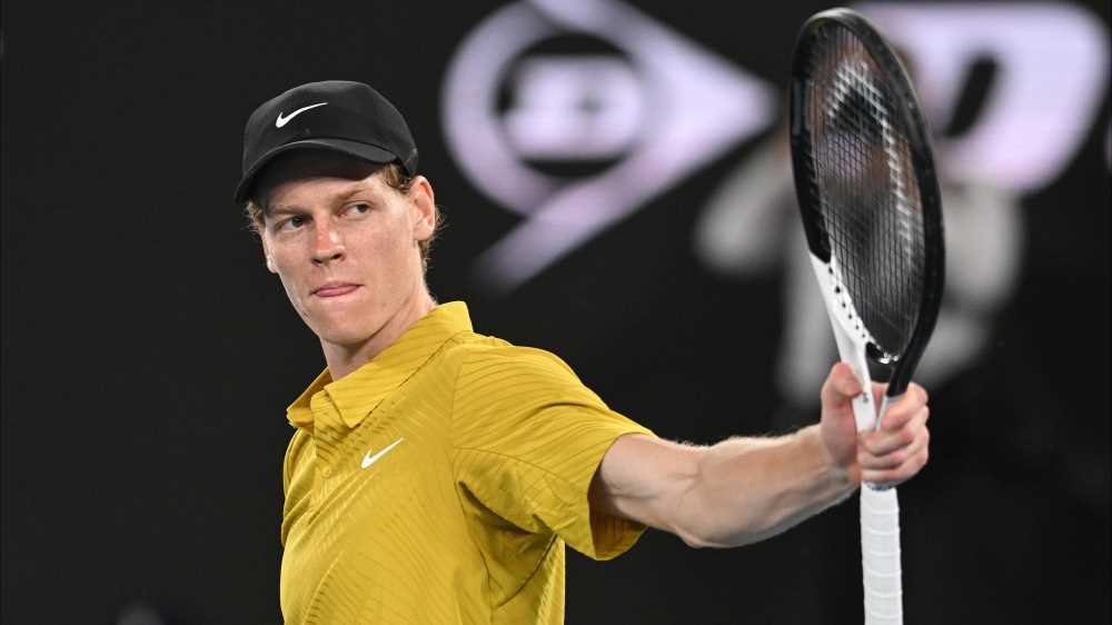 Tennis, Australian Open, Jannik Sinner supera i crampi e batte in rimonta Spizzirri