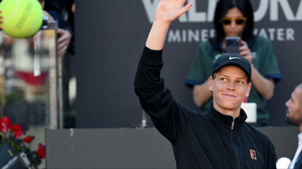 Tennis, Internazionali BNL d'Italia: Sinner demolisce Popyrin, agli ottavi derby con Pellegrino. Eliminati Bellucci e Cobolli