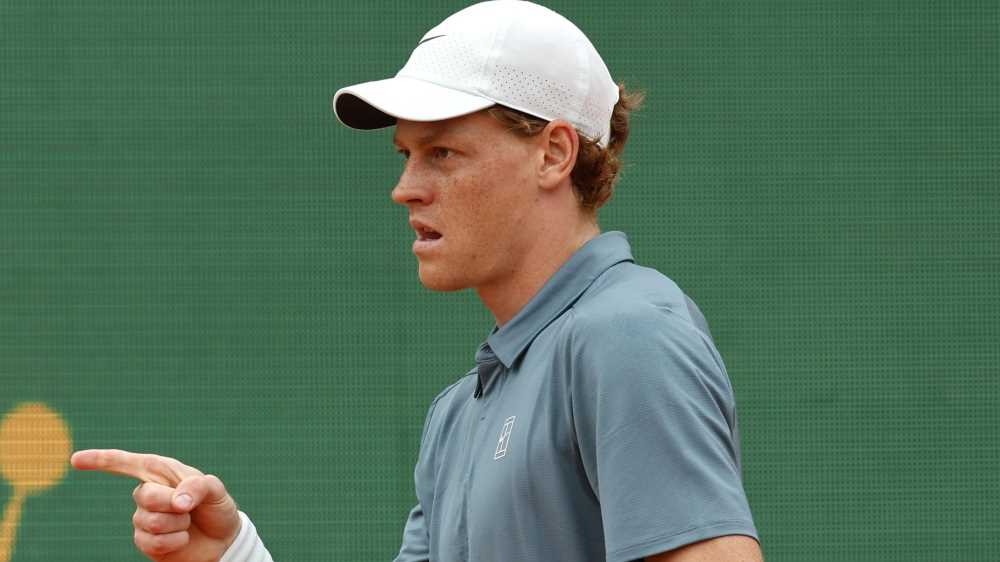 Tennis, Jannik Sinner vince il Masters 1000 di Montecarlo e torna numero uno al mondo