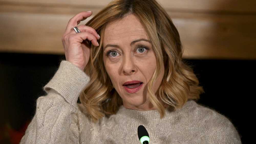 Tenta il suicidio il docente che ha scritto il post contenente minacce contro la figlia di Giorgia Meloni