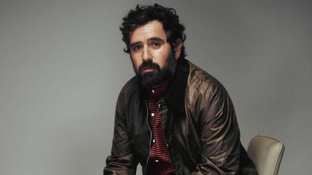 Tommaso Paradiso a Sanremo con "I romantici": tutto quello che c'è da sapere sulla canzone in gara al Festival