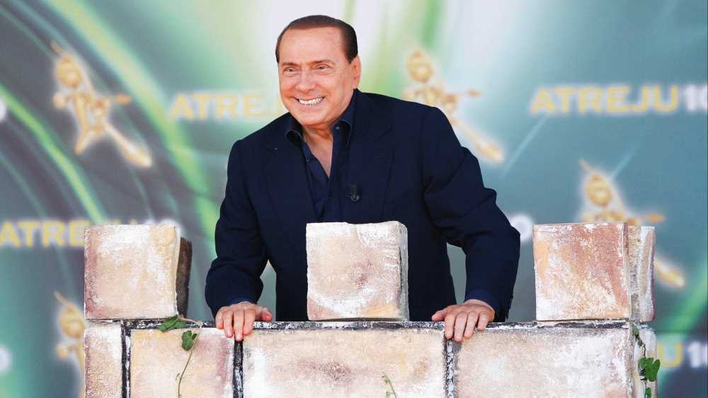 Tre anni senza Silvio Berlusconi, l'imprenditore che ha inventato un nuovo modo di fare tv scardinando il monopolio della Rai