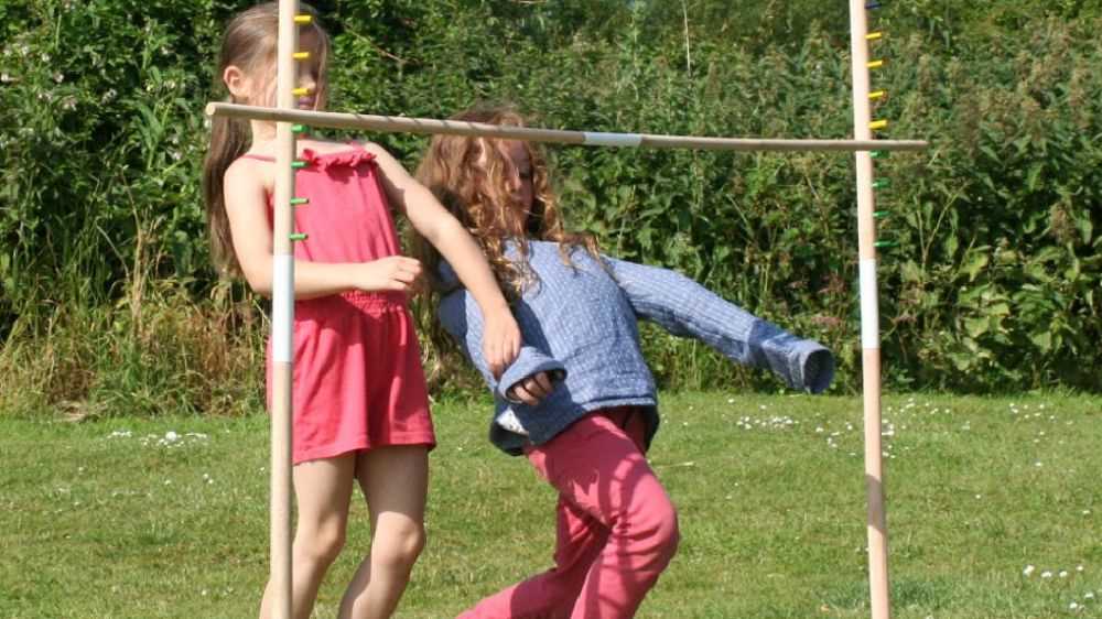 Troppa tv e pc, metà degli under 16 con carenza di vitamina D