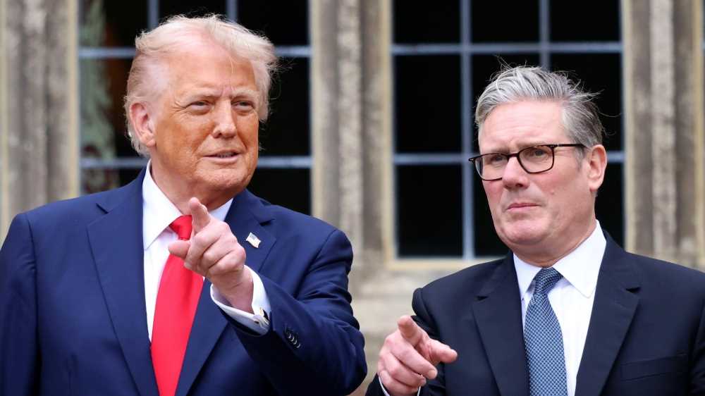 Trump da Starmer: "Putin mi ha molto deluso, evitiamo la terza guerra mondiale"