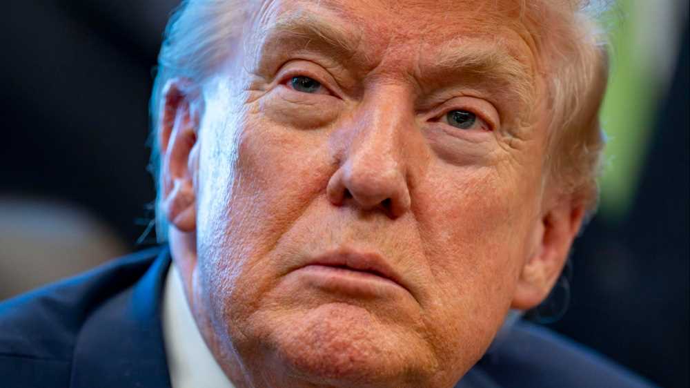 Trump porta i dazi globali al 15% dopo la bocciatura della Corte Suprema