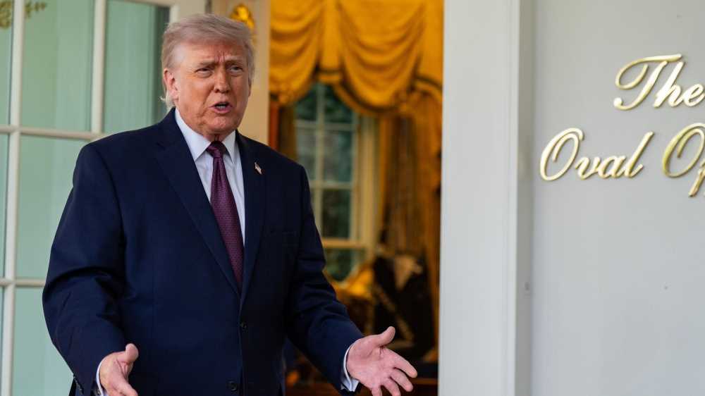 Trump tra minacce e retromarce. Attacca ancora il Papa e afferma che l'accordo con l'Iran è vicino