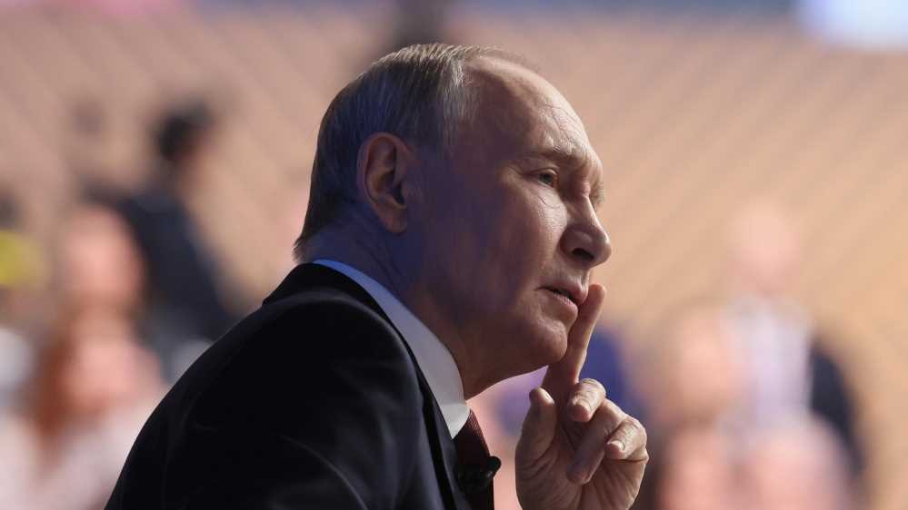 Ucraina, l'Ue conferma le sanzioni alla Russia, dopo i negoziati di Miami. Attentato a Mosca, si sospetta la mano di Kiev