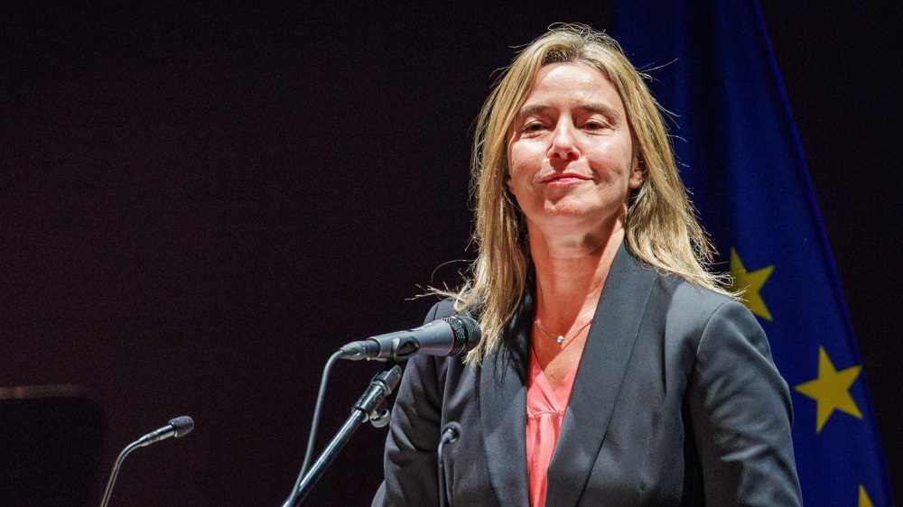 Unione europea, Federica Mogherini fermata a Bruxelles: "Presunte irregolarità nei fondi per i diplomatici"