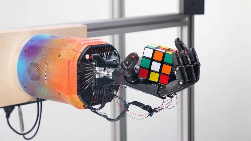 Usa, pronto il robot che sa risolvere il cubo di Rubik