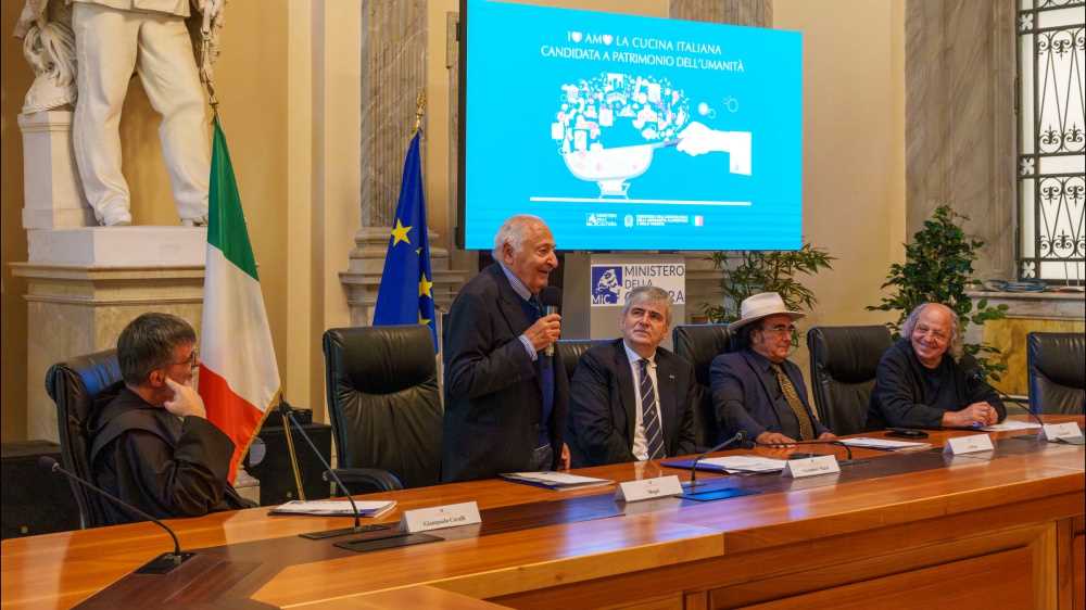 "Vai Italia", Mogol e Al Bano firmano l'inno che accompagna la candidatura della cucina italiana a Patrimonio dell'Umanità