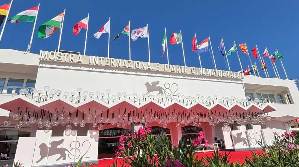 Venezia 82: ecco quando usciranno i film premiati alla Mostra del Cinema
