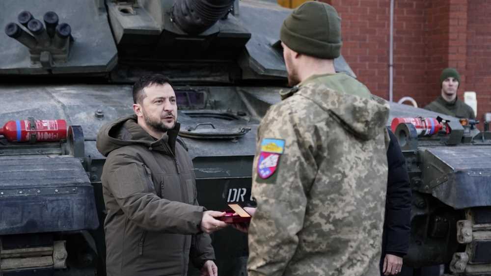 Zaporizhzhia, Zelensky incontra i soldati al fronte, con uomini come voi vinceremo sicuramente