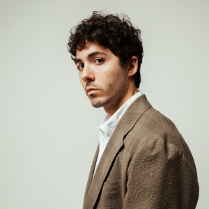 Fulminacci torna a Sanremo e annuncia il nuovo album “Calcinacci”