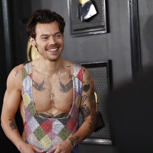 Harry Styles si prepara al lancio di Aperture, il nuovo singolo in arrivo domani, 23 gennaio 