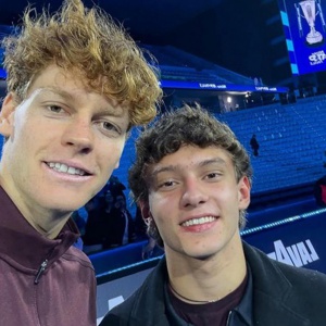 L’Onda Azzurra della Gen Z guidata da Sinner e Kimi Antonelli