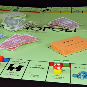 Monopoly compie 90 anni: il gioco da tavolo che ha fatto la storia