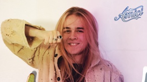 Aaron di Amici 22: "Amo camminare al buio, ma non riesco a spegnere la luce"