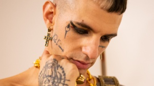 Achille Lauro chiarisce le polemiche sul suo passato Achille Lauro chiarisce le polemiche sul suo passato