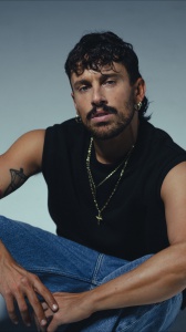 Aiello a Radio Zeta, il mio nuovo singolo si chiama ‘Paradiso’