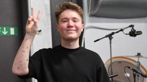 Alfa “Vai” il nuovo brano per Sanremo 2024: testo e significato della canzone di Alfa