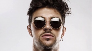 Andrea Damante ospite di Radio Zeta: il deejay, modello e influencer italiano
