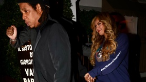 Beyoncé e Jay-Z hanno comprato in contanti la casa più cara di Malibu. Sapete quanto costa? Ecco le foto
