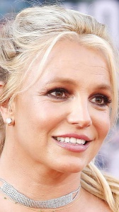 Britney Spears finalmente libera diventa scrittrice: "Scrivo la storia di una ragazza che è stata uccisa" 