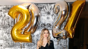 Capodanno 2021, da Chiara Ferragni a Madame gli auguri sui social fatti da vip e star del web