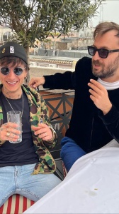 Cesare Cremonini e Ultimo cantano insieme "Marmellata#25", il video diventa virale