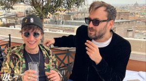 Cesare Cremonini e Ultimo cantano insieme "Marmellata#25", il video diventa virale