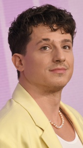 Charlie Puth si sposa! Ecco la dedica alla fidanzata Brooke Sansone