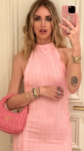 Chiara Ferragni lancia una frecciatina a Fedez con una foto di lei disgustata 