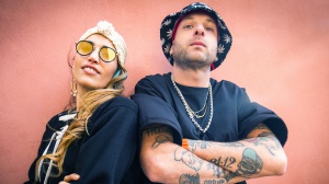 Clementino e Nina Zilli, "Senorita" è il loro reggae tropicale
